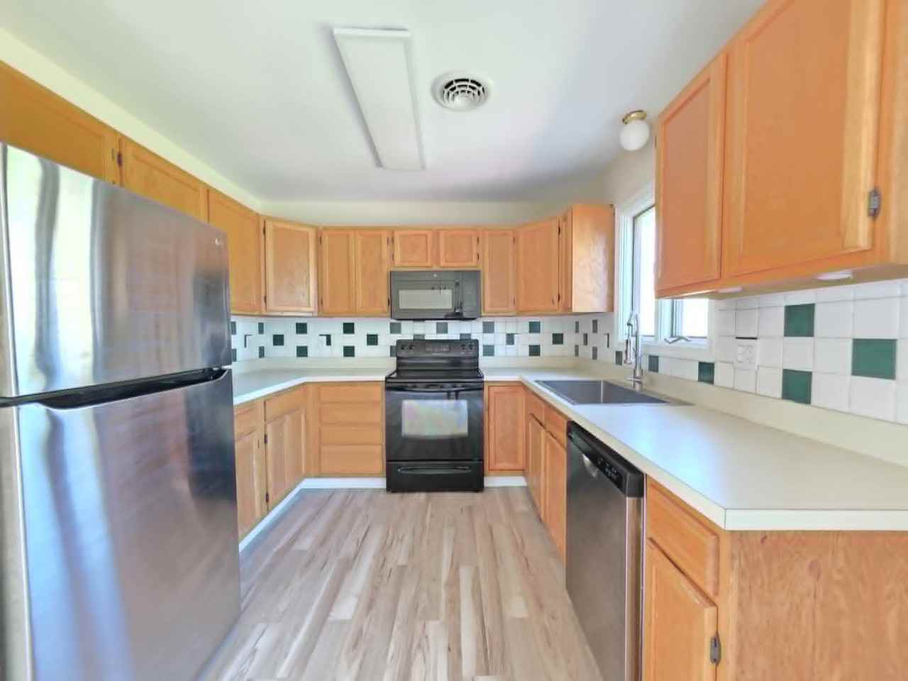 1405 Bantry Ln #1 - Photo 7 of 26