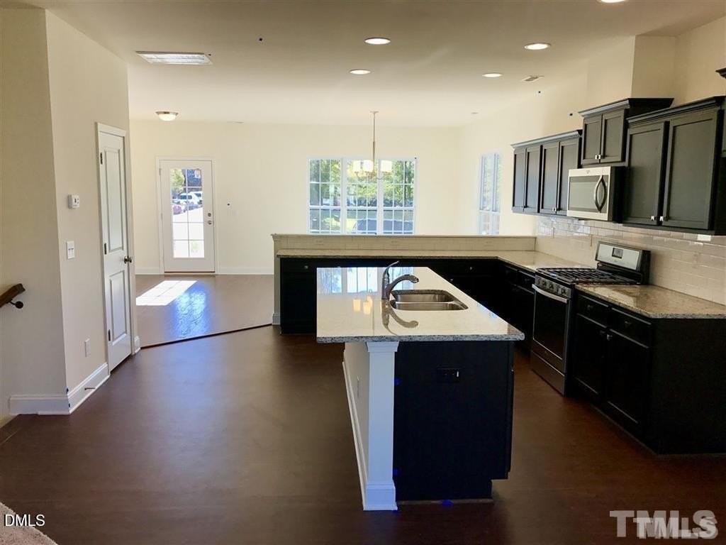 2017 Hayes Ln - Photo 3 of 23