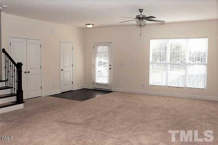 2017 Hayes Ln - Photo 4 of 23