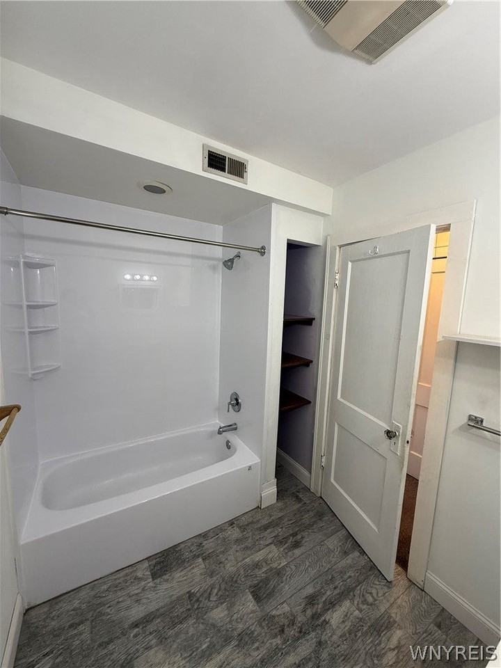 125 Eiseman Ave - Photo 7 of 9