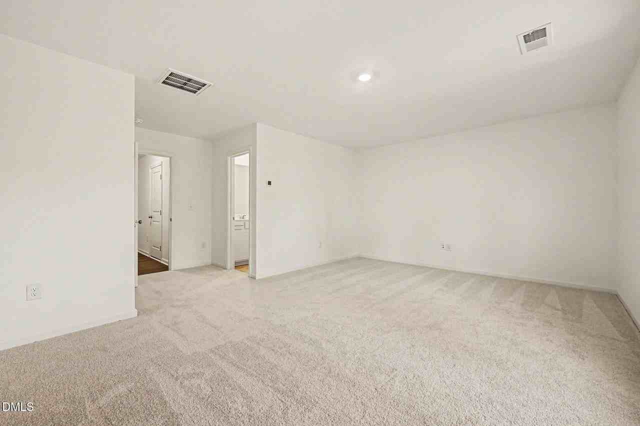 3218 Gypsum Drive - Photo 4 of 25