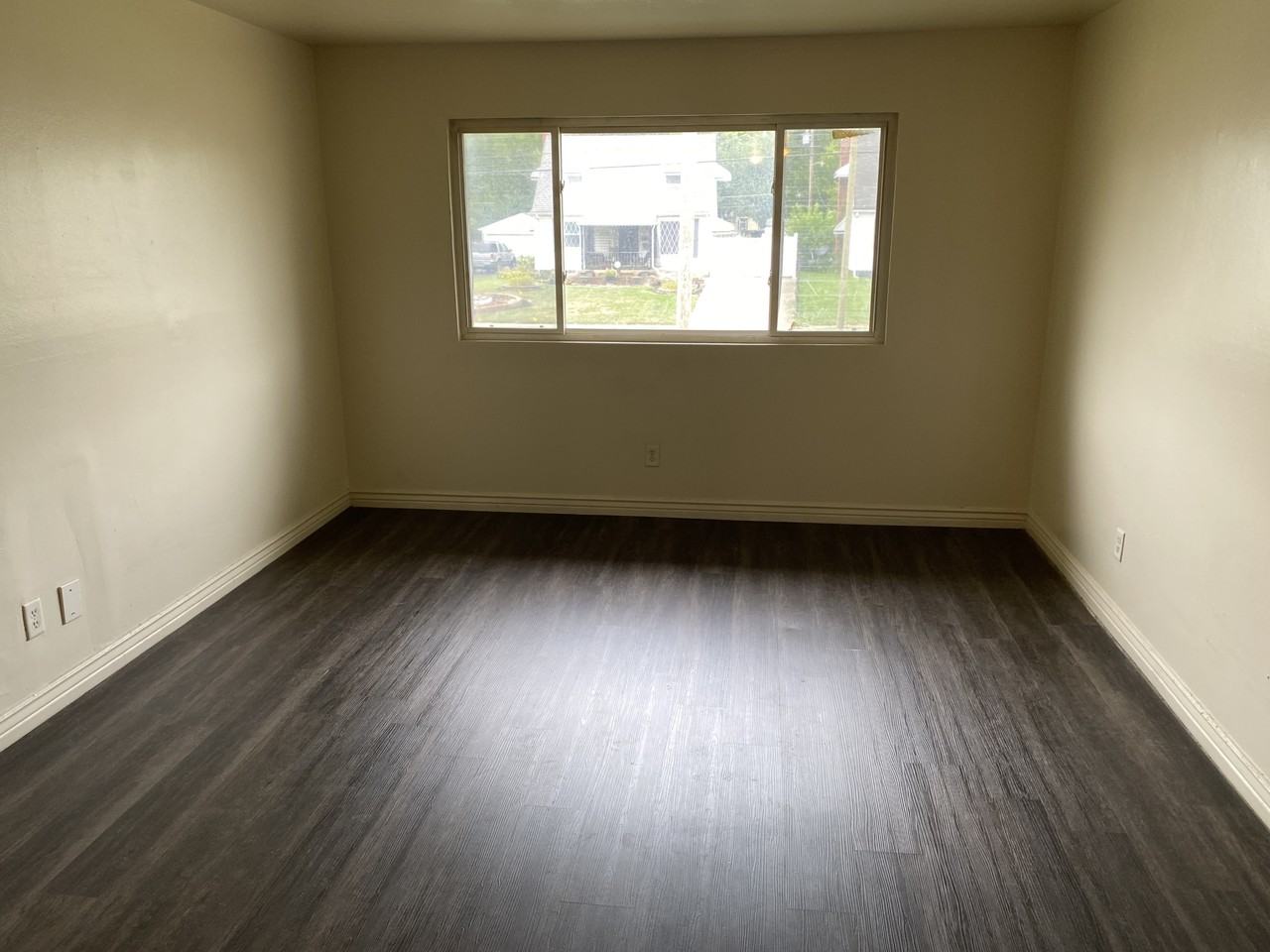 2157 W Mound St #C - Photo 5 of 17