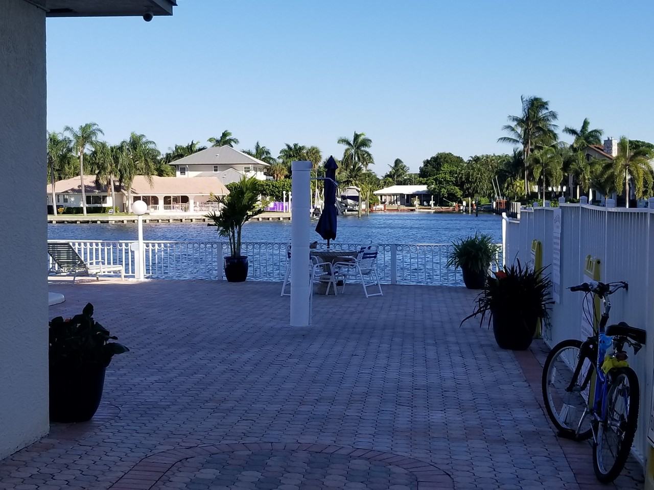 638 Snug Harbor Dr Apt E4 - Photo 3 of 16