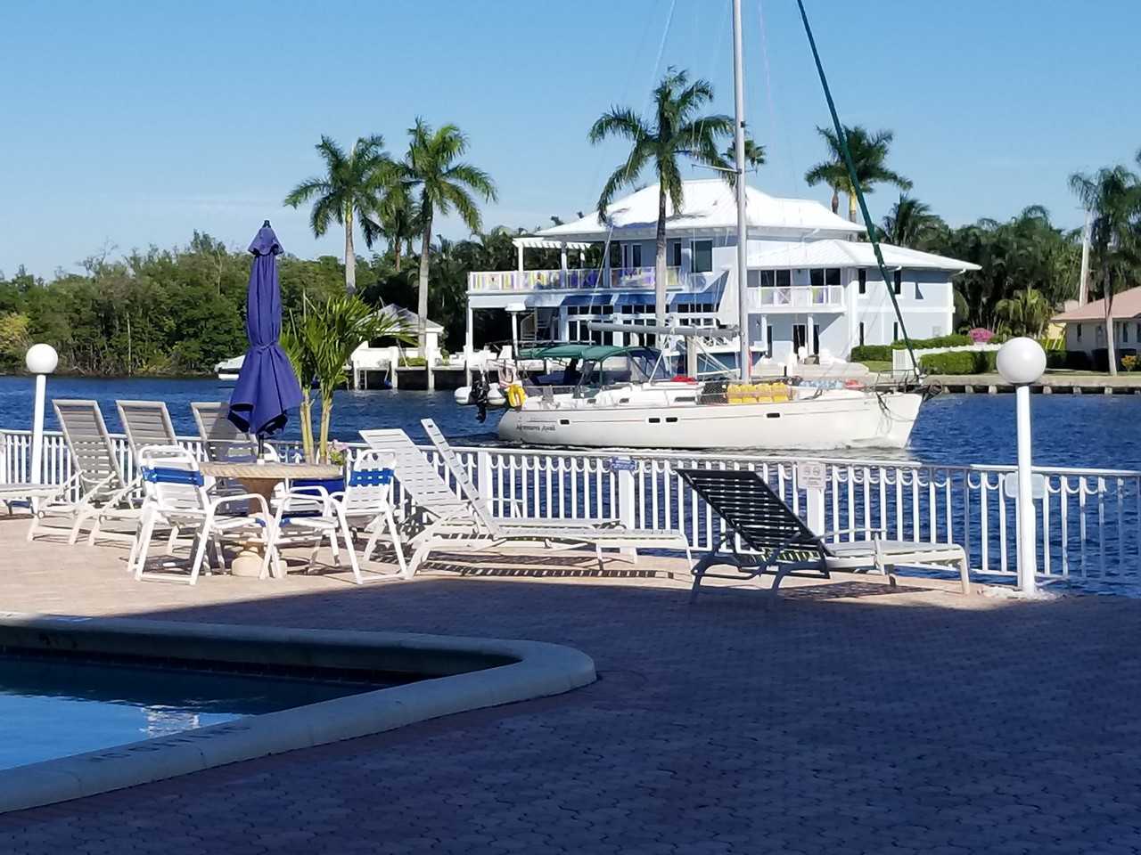 638 Snug Harbor Dr Apt E4 - Photo 5 of 16