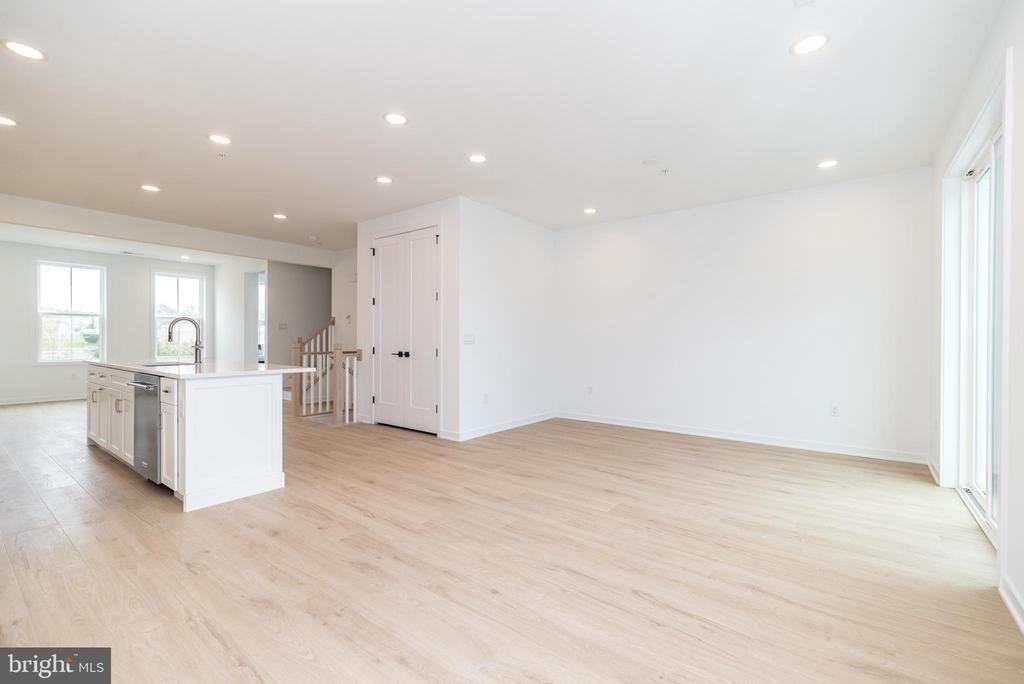 105 Brianna Court - Photo 6 of 50