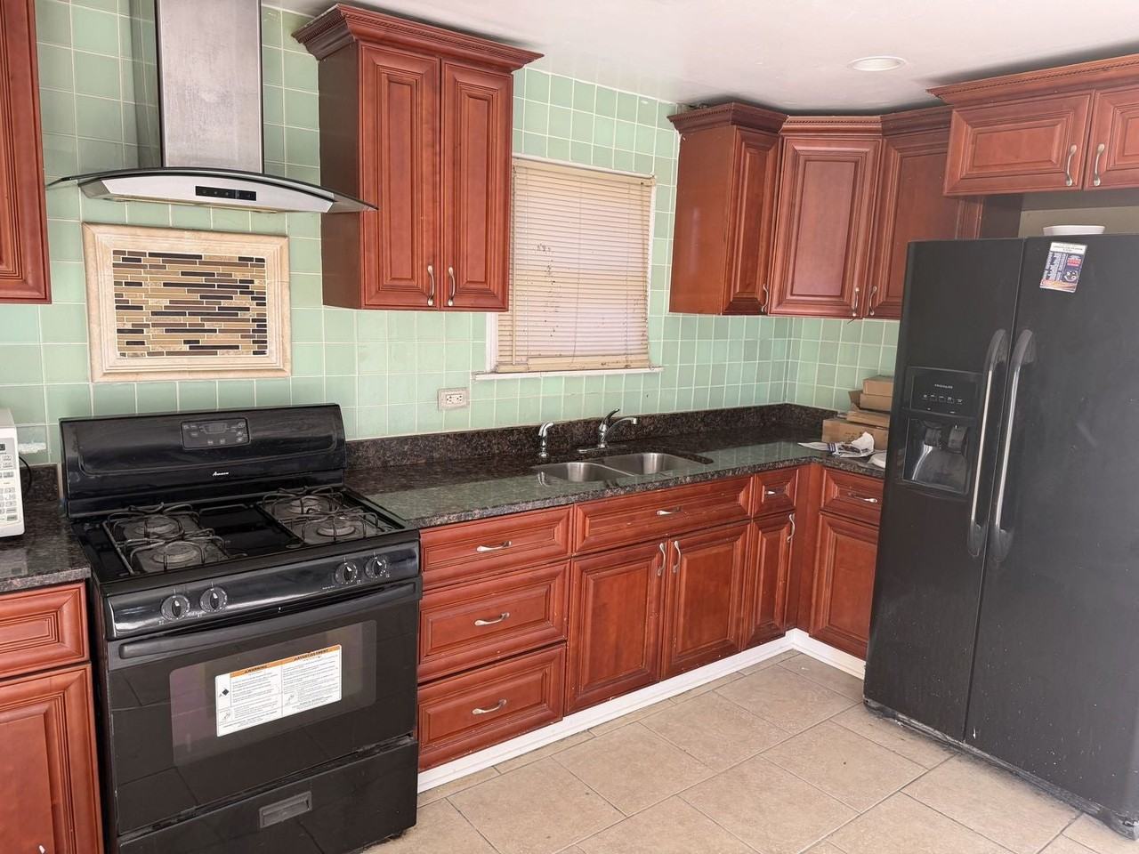 14941 Evans Ave - Photo 3 of 12
