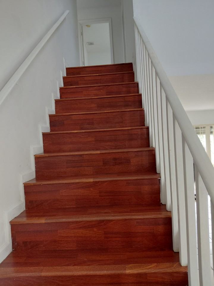 647 Latona Ave - Photo 4 of 4