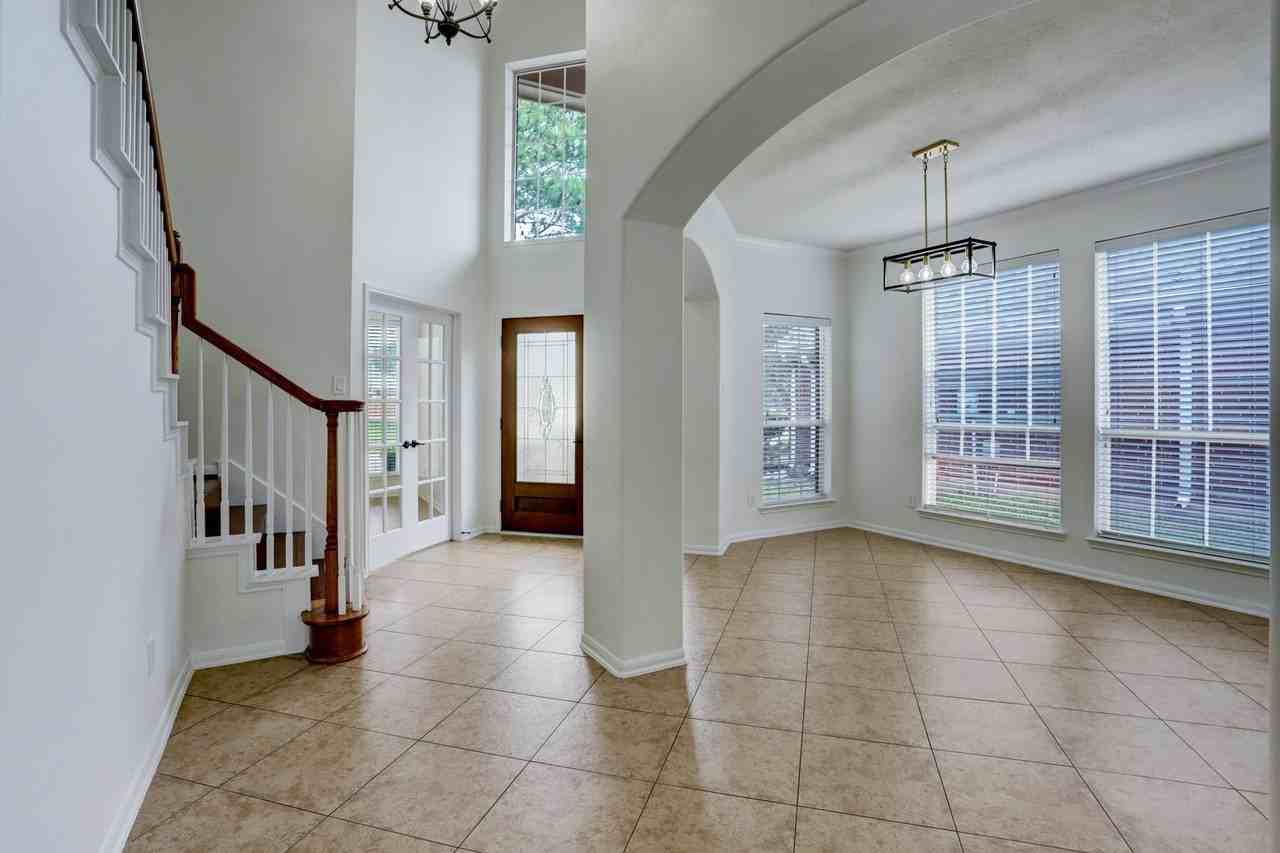 24823 Garnet Shadow Ln - Photo 4 of 22