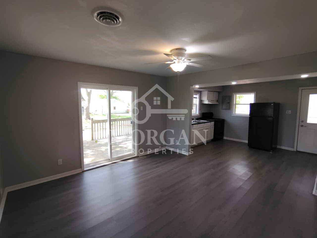 715 E Sherman St - Photo 2 of 6