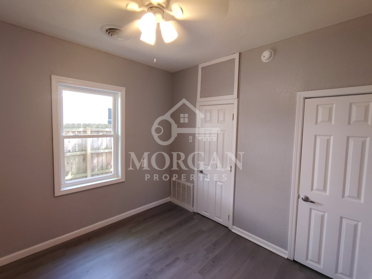 715 E Sherman St - Photo 5 of 6