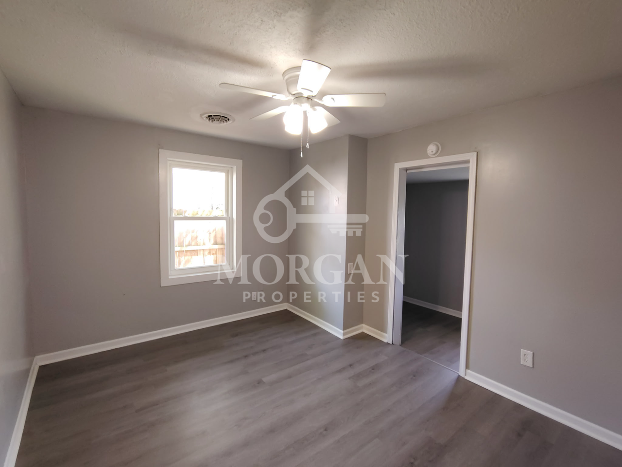 715 E Sherman St - Photo 6 of 6