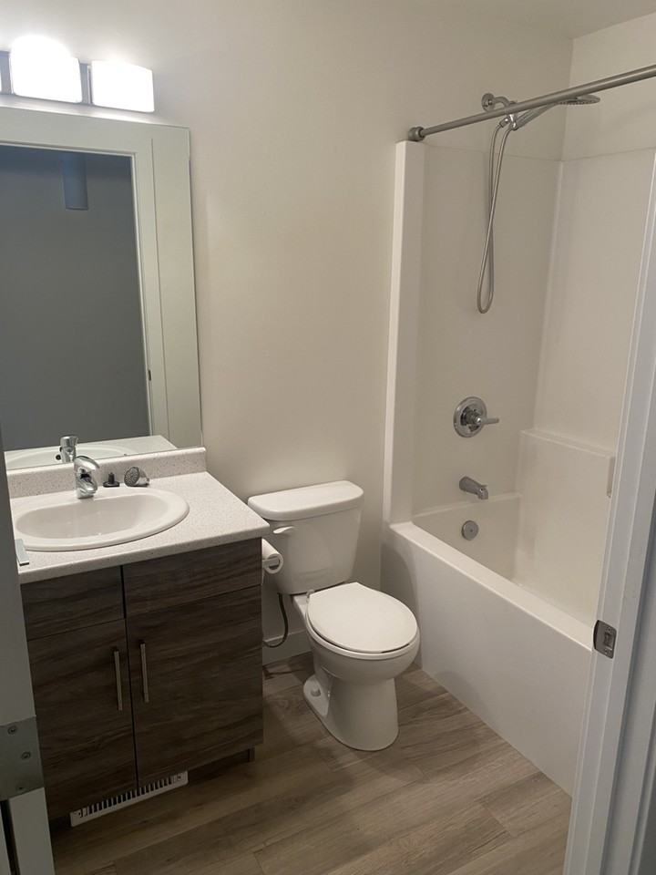 1060 Chevrier Blvd - Photo 6 of 9