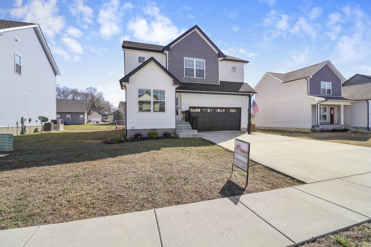 534 Bloomington Trce #1 - Photo 3 of 32