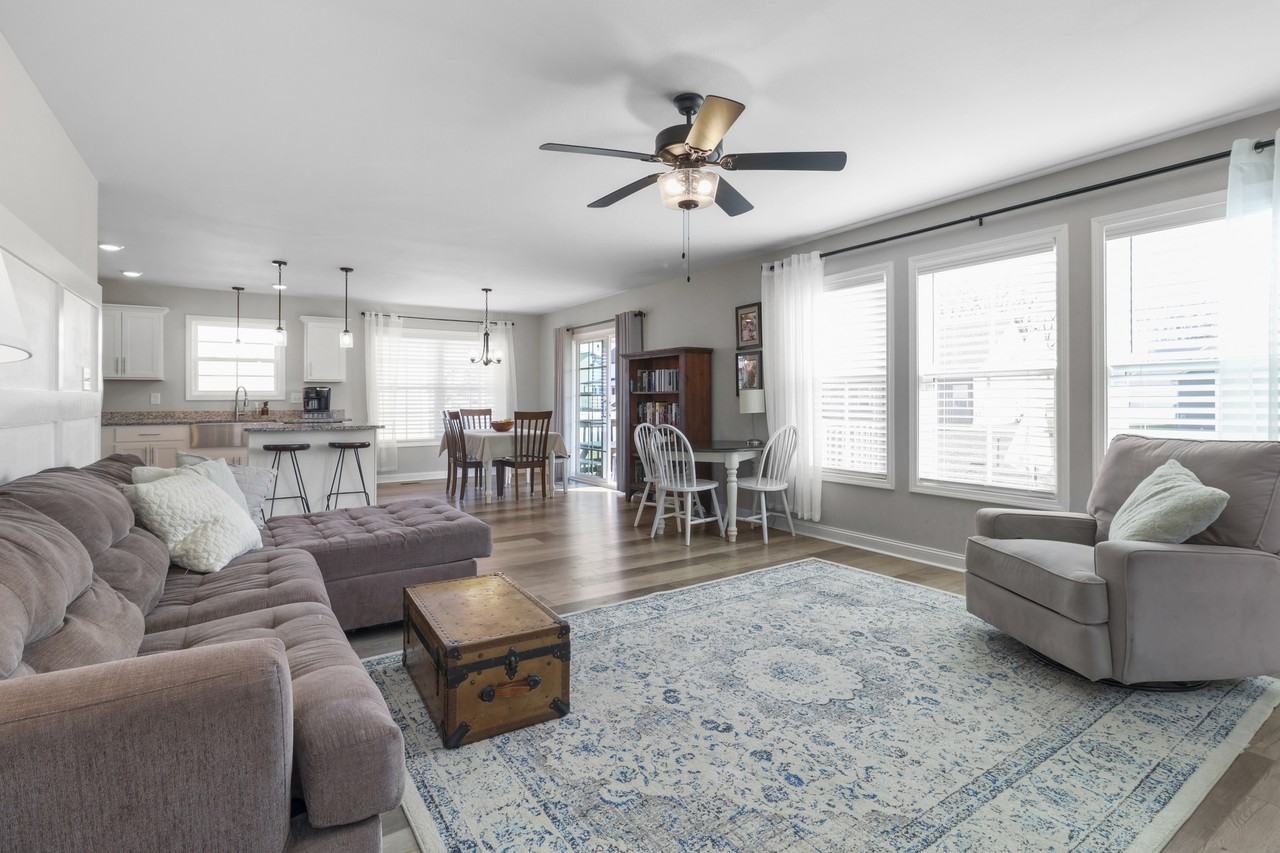 534 Bloomington Trce #1 - Photo 5 of 32