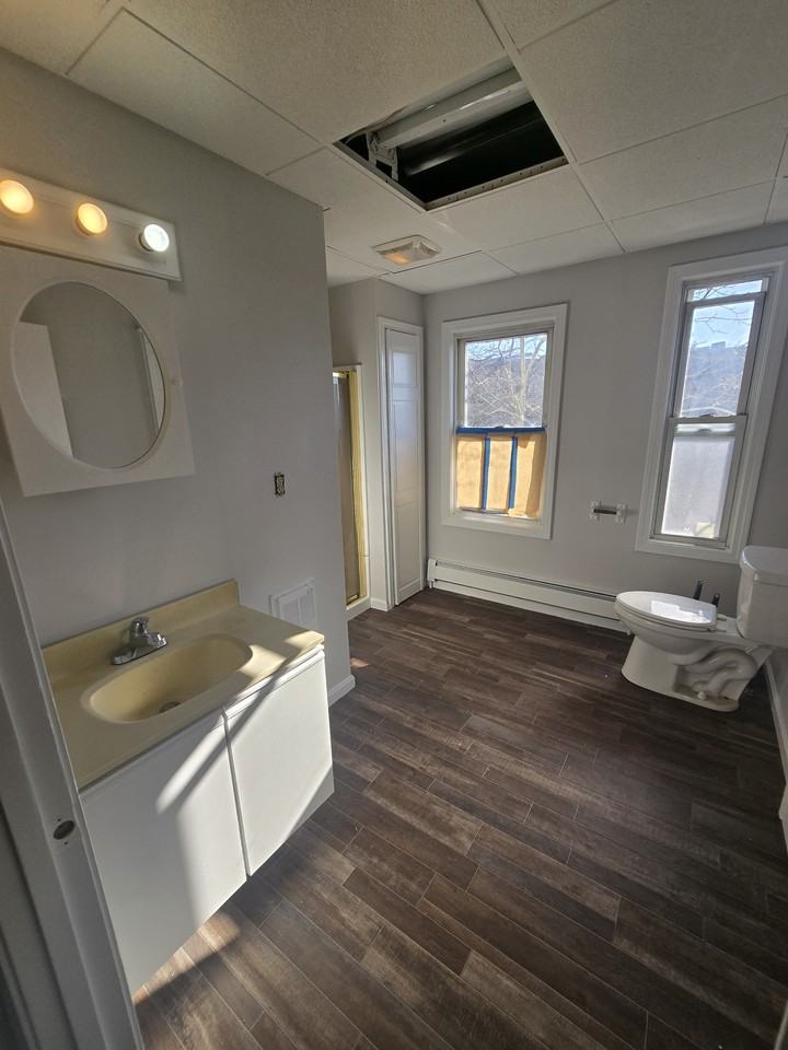 3 Maxwell Ct #1 - Photo 2 of 11