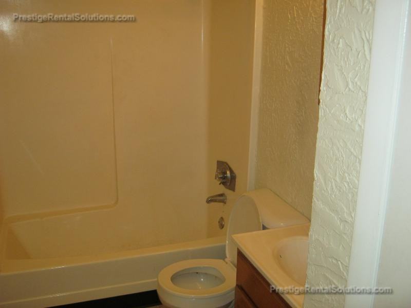 4 Adams Cir #I - Photo 4 of 14