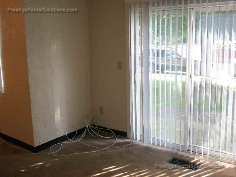 4 Adams Cir #I - Photo 7 of 14