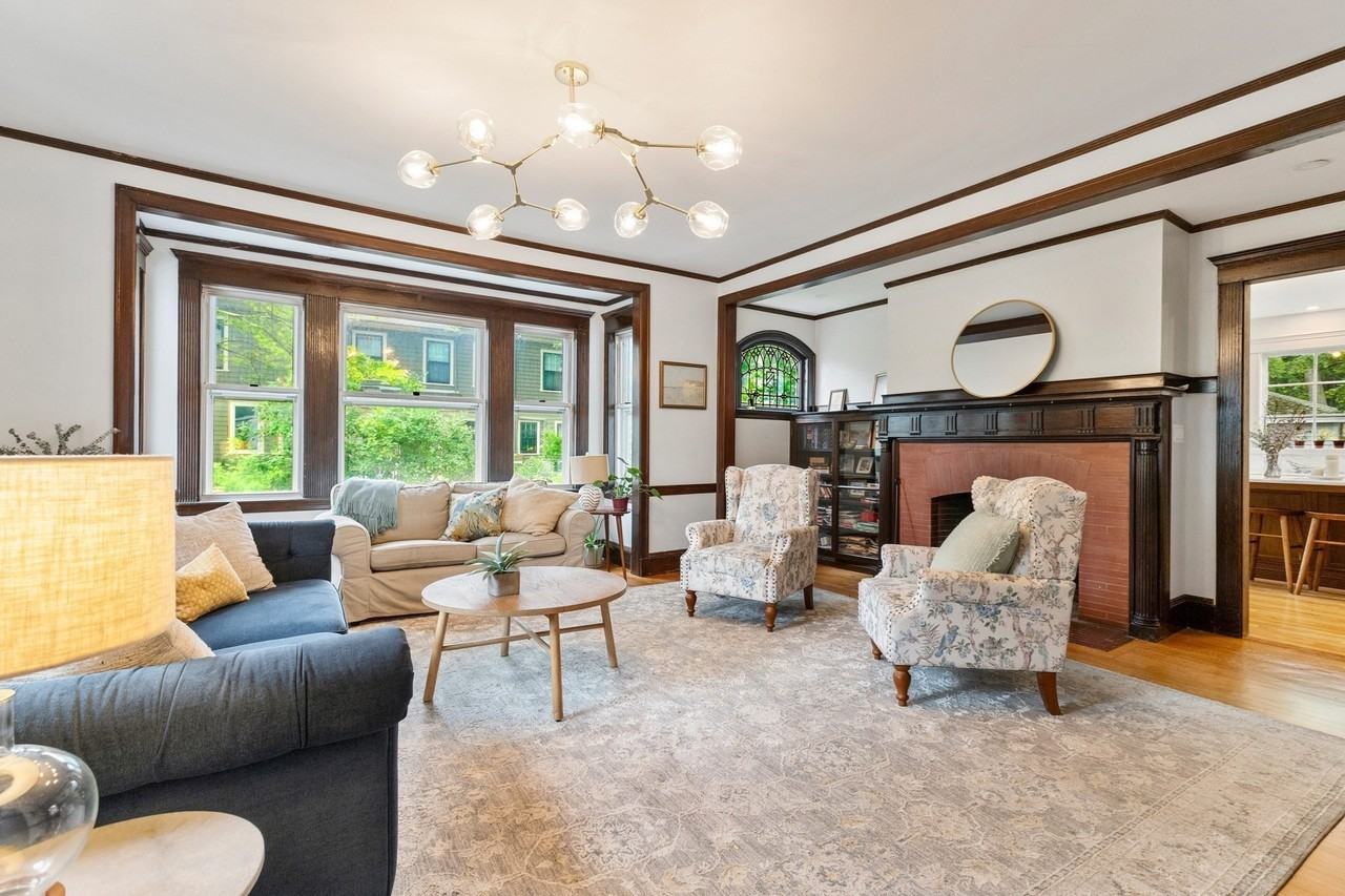 12 Windermere Ave #1 - Photo 3 of 10