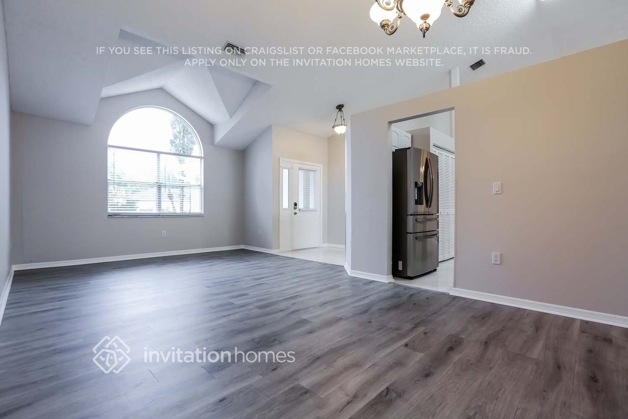 5604 29th Street Cir E - Photo 3 of 16