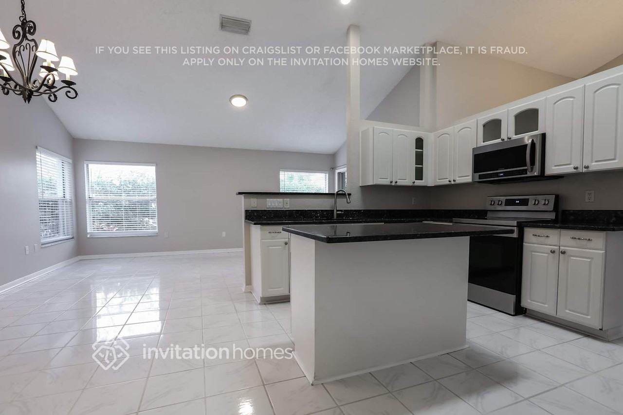 5604 29th Street Cir E - Photo 7 of 16