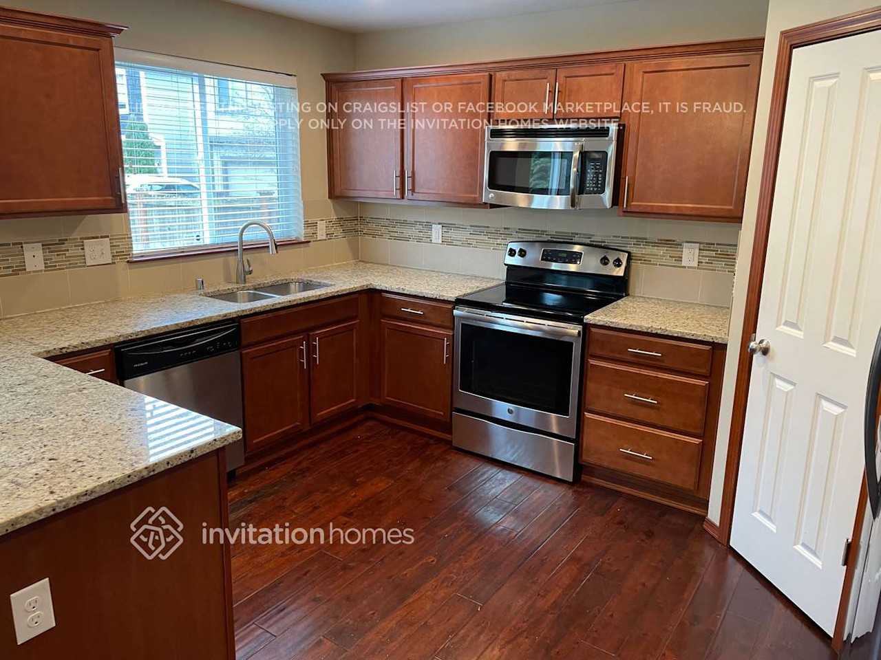 6117 86th Ave Ne - Photo 4 of 15