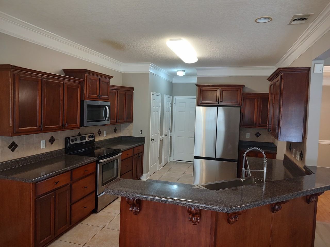 138 Woodlard - Photo 2 of 11