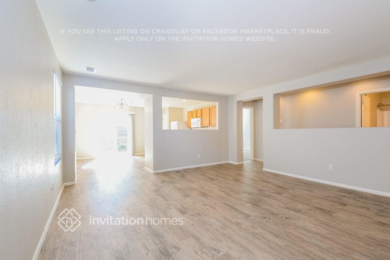 444 E 77th Pl - Photo 6 of 12