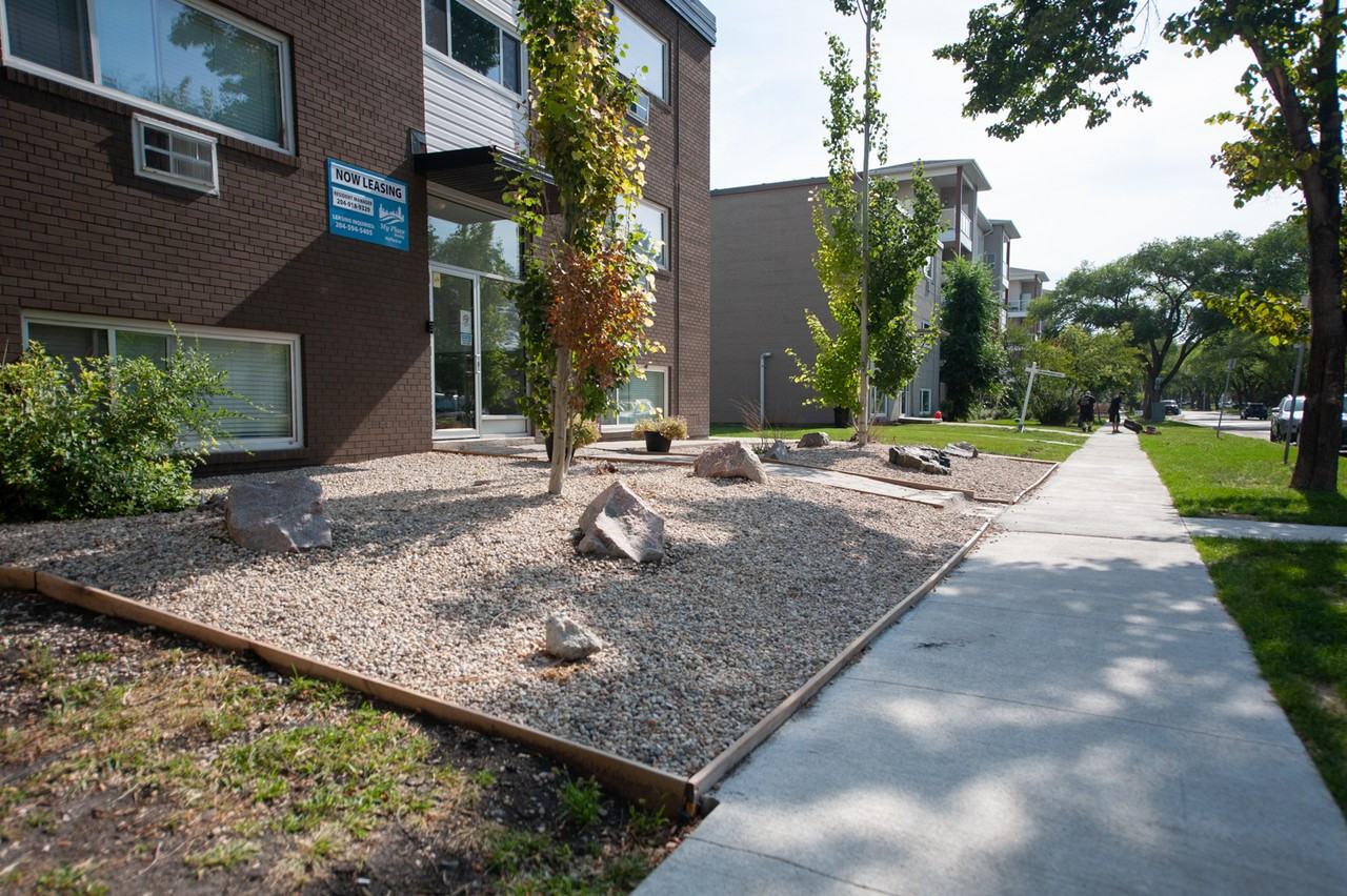 433 Edison Avenue - Photo 2 of 4