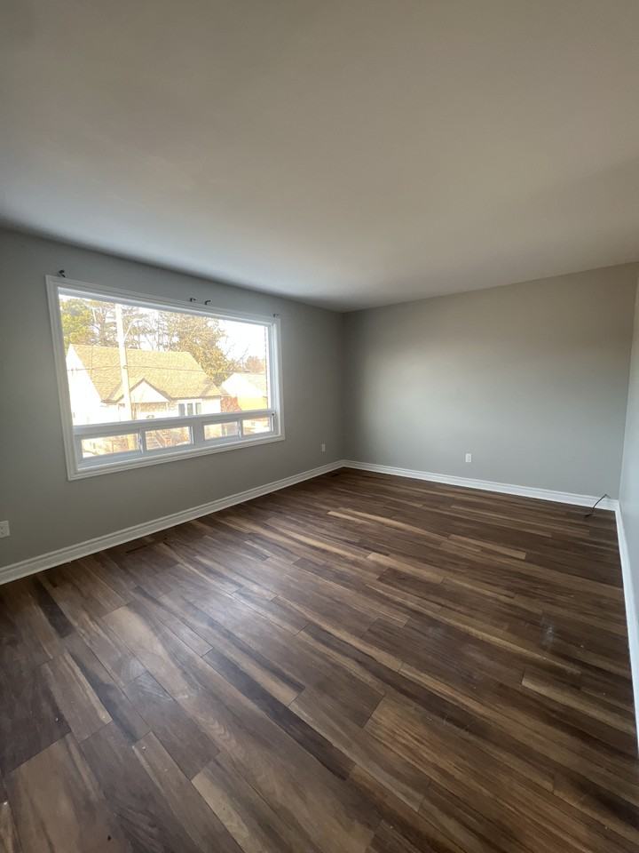 290 St-Jacques Street - Photo 2 of 13