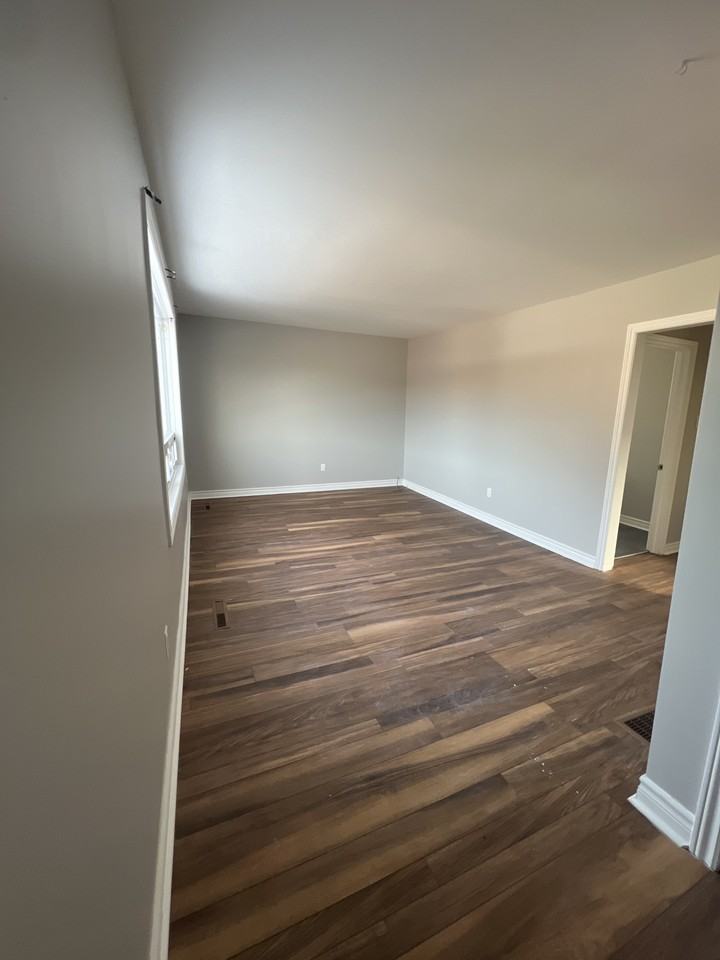 290 St-Jacques Street - Photo 3 of 13