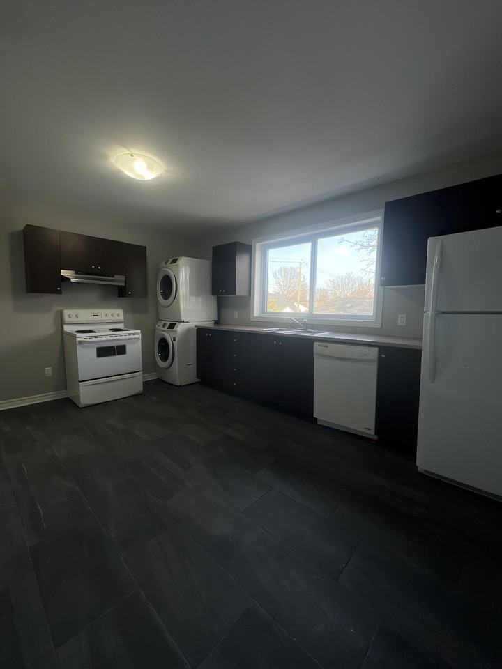 290 St-Jacques Street - Photo 4 of 13