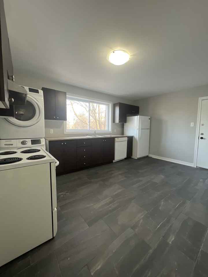 290 St-Jacques Street - Photo 5 of 13