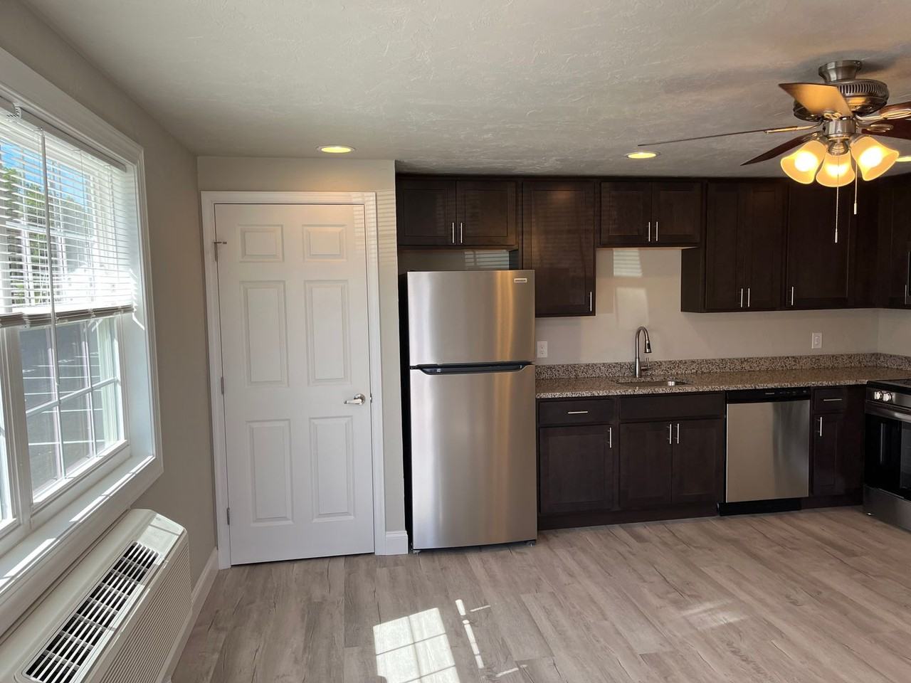 3533 Messersmith Rd - Photo 5 of 50