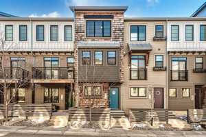 featured image of 514 Walden Cir Se