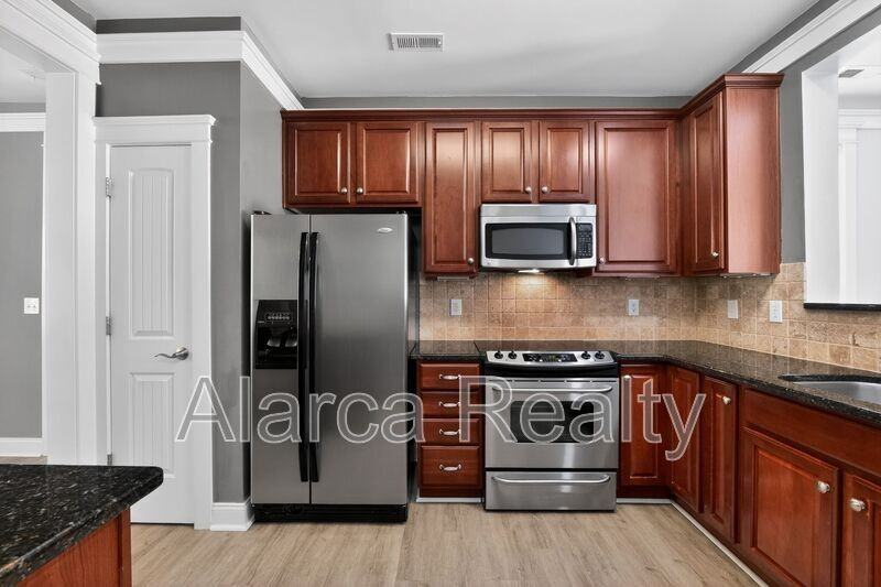 330 Davidson Gateway Dr - Photo 2 of 19