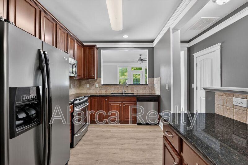 330 Davidson Gateway Dr - Photo 3 of 19