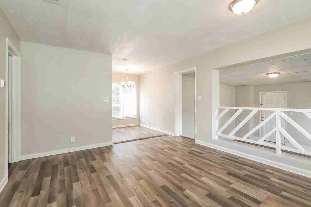 6511 Burgundy Rd S - Photo 5 of 16