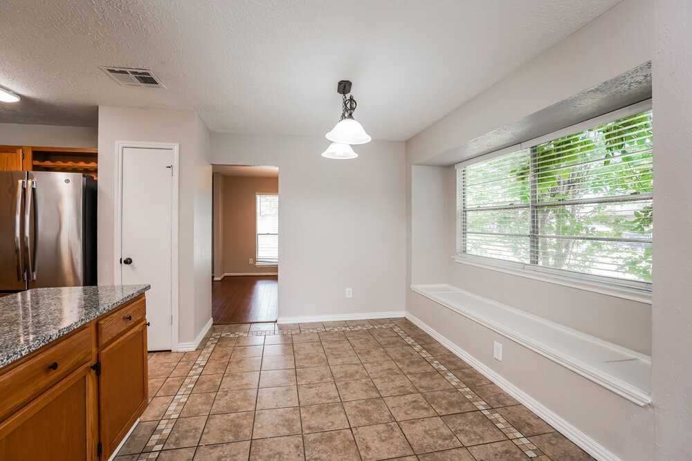 3542 Lindenfield Dr - Photo 7 of 20