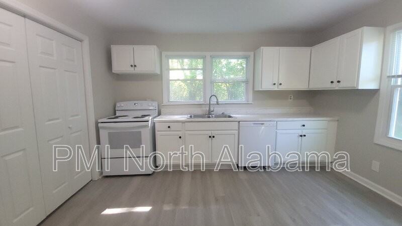 3901 Newson Rd Sw - Photo 3 of 13