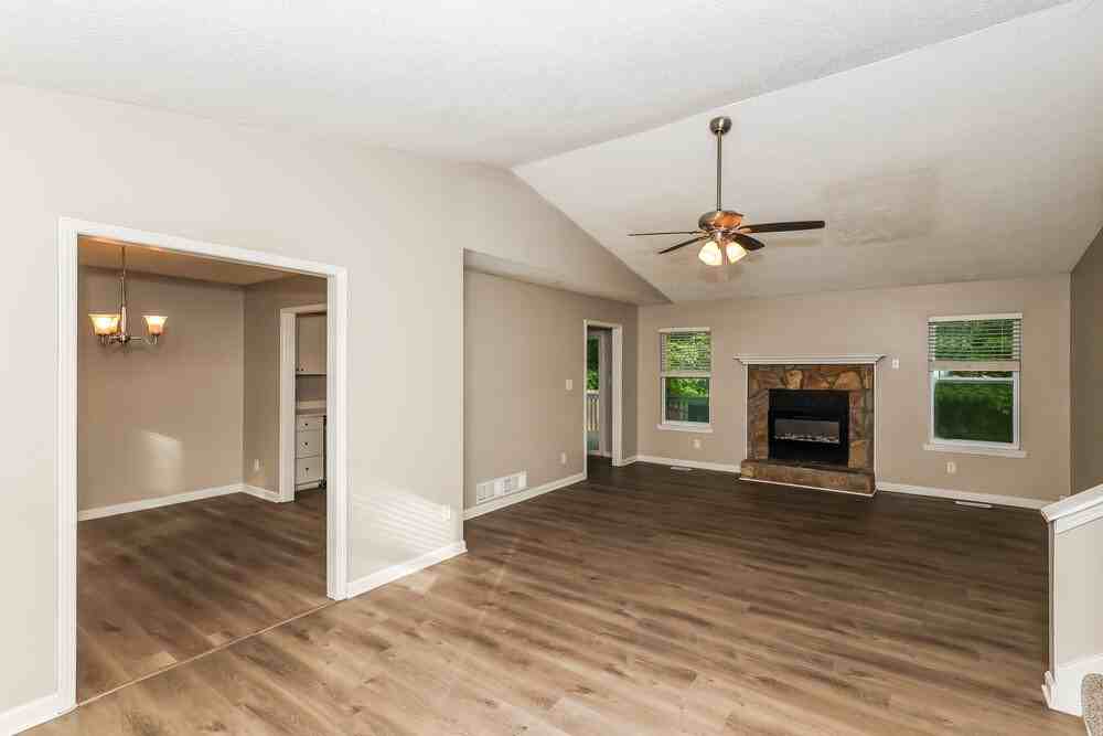 4110 Cranwood Dr - Photo 5 of 17