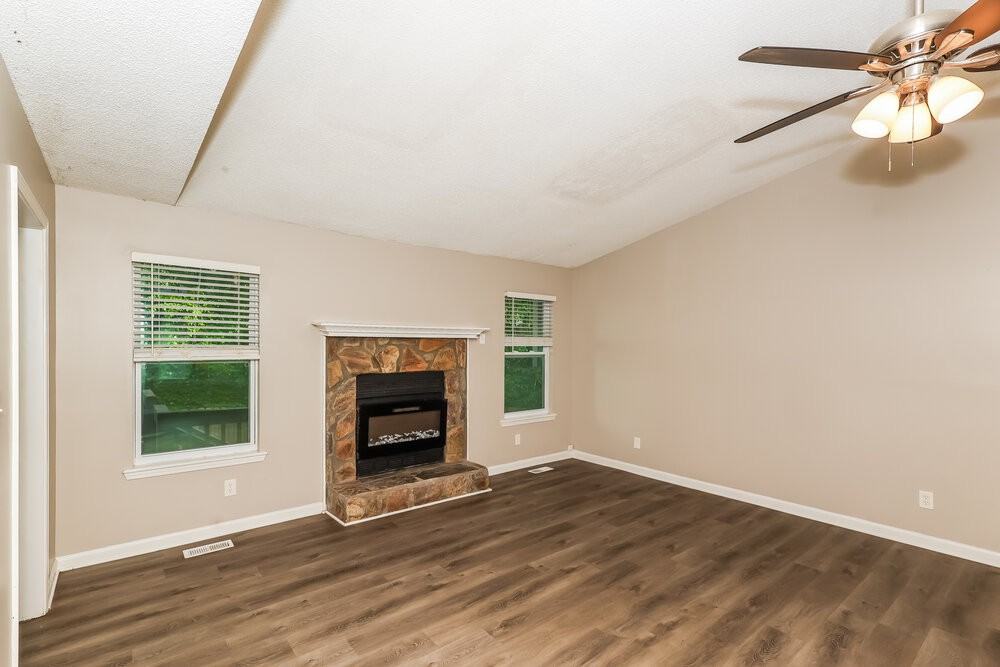 4110 Cranwood Dr - Photo 6 of 17