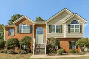 featured image of 3722 Auger Trl