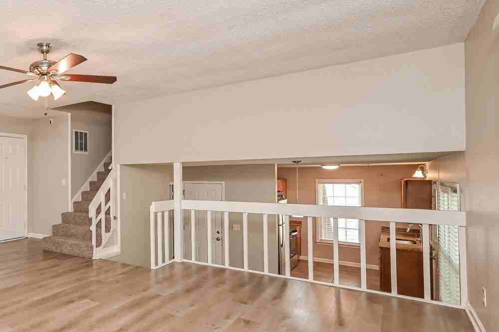 2128 Summertown Dr - Photo 5 of 17