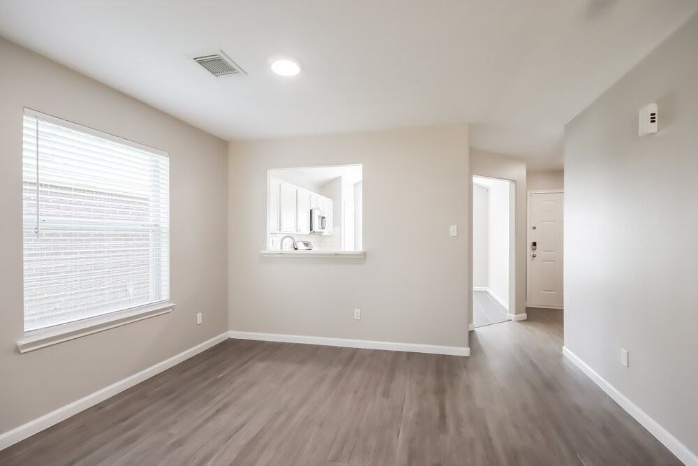 1615 Trail Oaks Ct - Photo 6 of 19