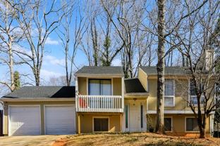 1374 Muirfield Dr - Photo 1 of 1