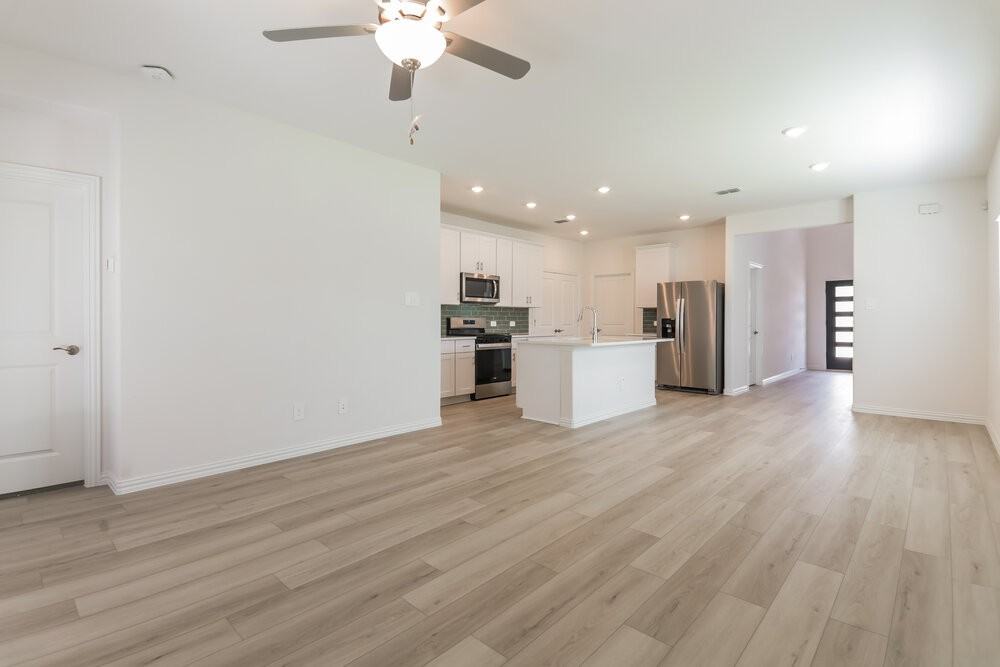 704 Dotty Dr - Photo 6 of 17
