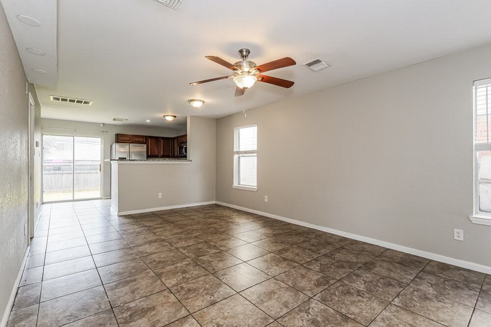 2130 Whittier Dr - Photo 5 of 17