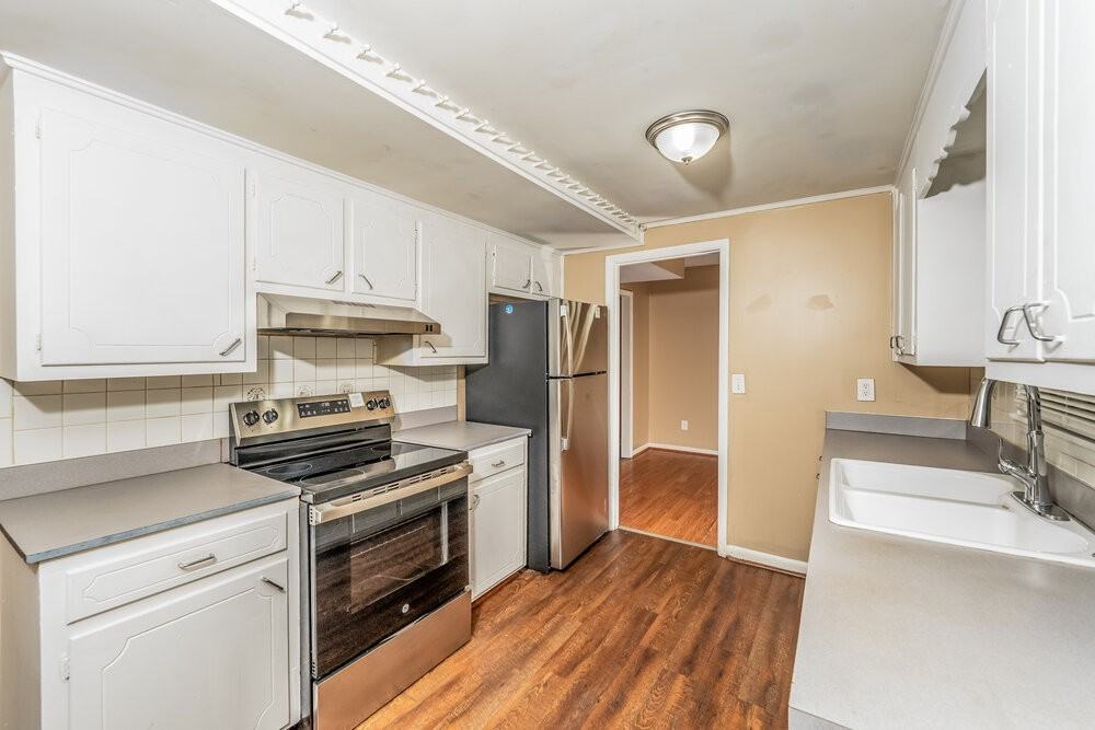 1700 Serene Dr - Photo 7 of 17