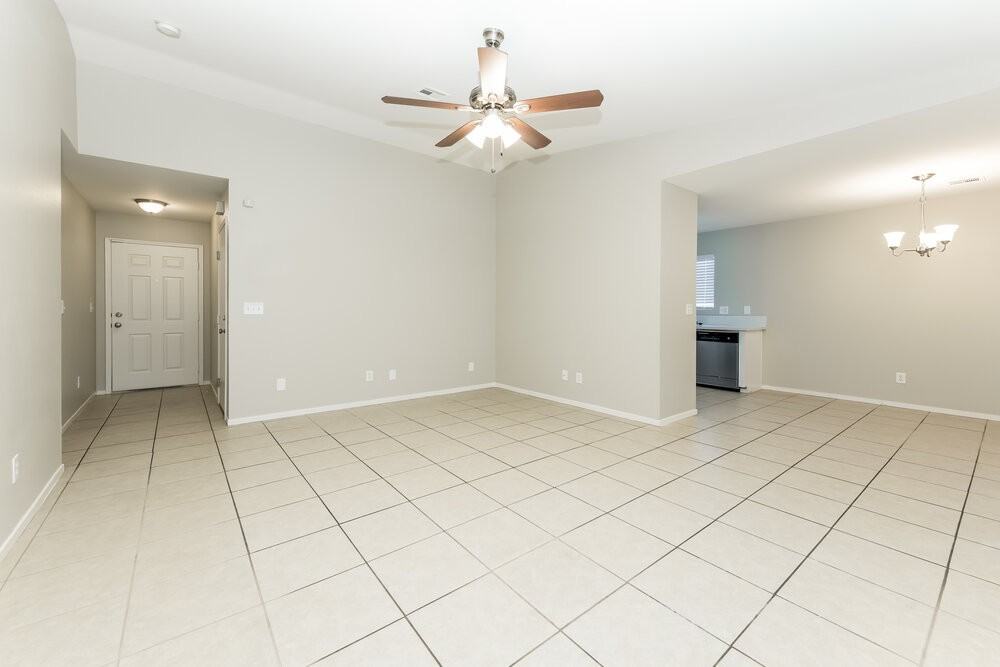 3009 Honeysuckle Ave - Photo 3 of 15