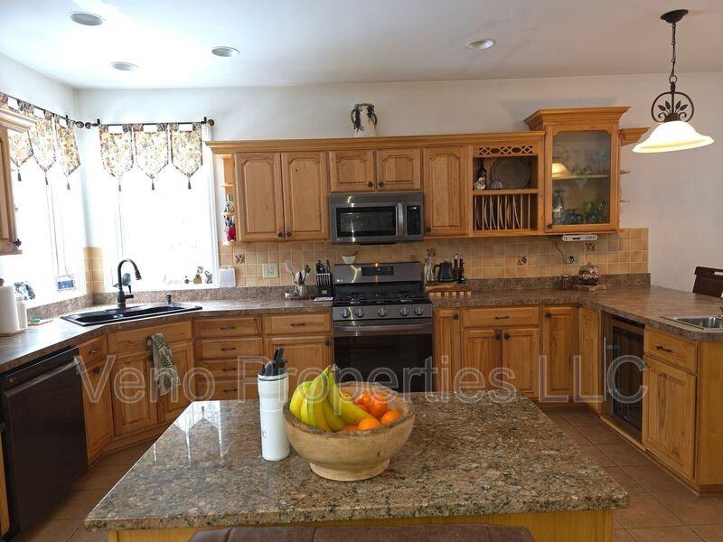 1023 Packer Rd - Photo 2 of 22